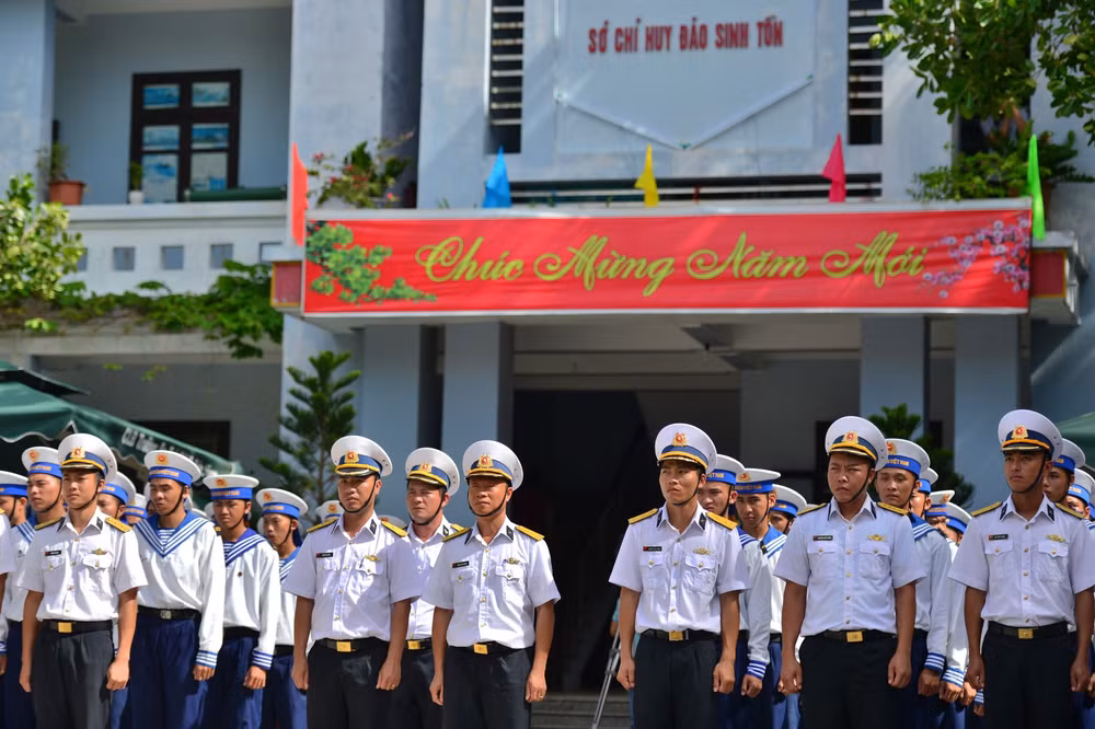Celebran combatientes vietnamitas en Truong Sa el Tet tradicional ảnh 1 Celebran combatientes vietnamitas en Truong Sa el Tet tradicional ảnh 1