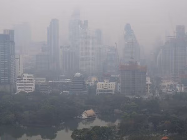 Tailandia refuerza control de emisiones de gases de escape para reducir la contaminación ảnh 1