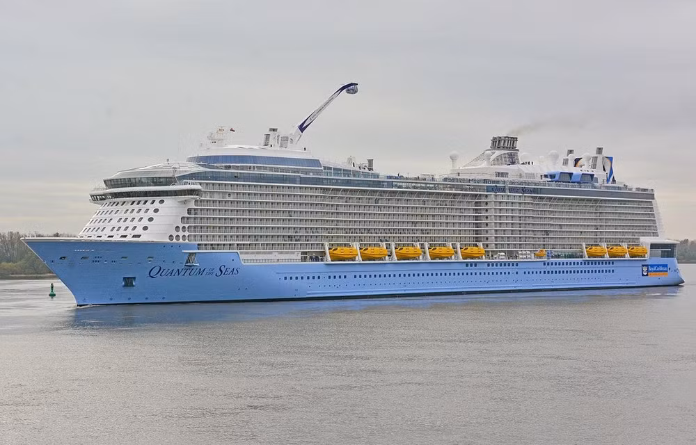 Arriba a Vietnam moderno crucero internacional de cinco estrellas ảnh 1 Arriba a Vietnam moderno crucero internacional de cinco estrellas ảnh 1