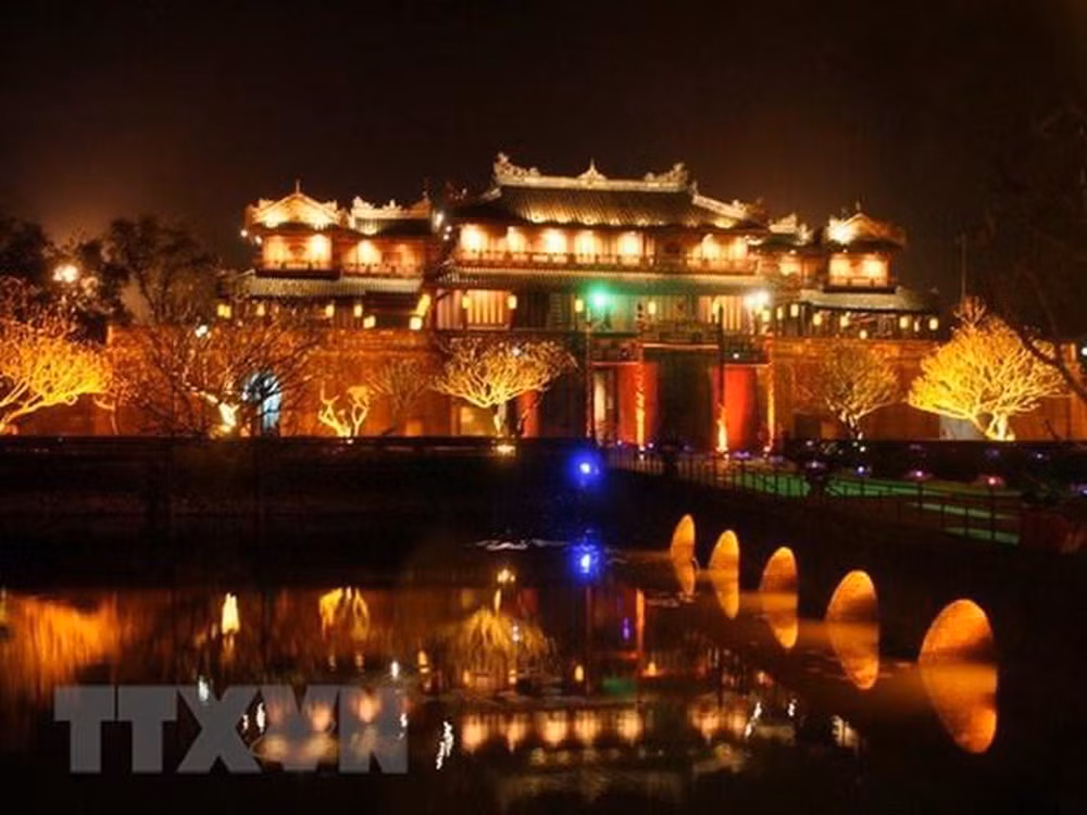 Reproducen el Tet tradicional de la ciudad imperial de Hue ảnh 1