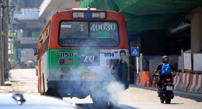 Limita Tailandia temporalmente los camiones de carga ảnh 1