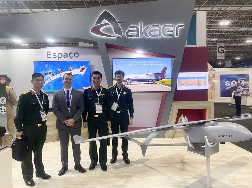 Vietnam participa en exposición internacional de defensa de América Latina ảnh 1