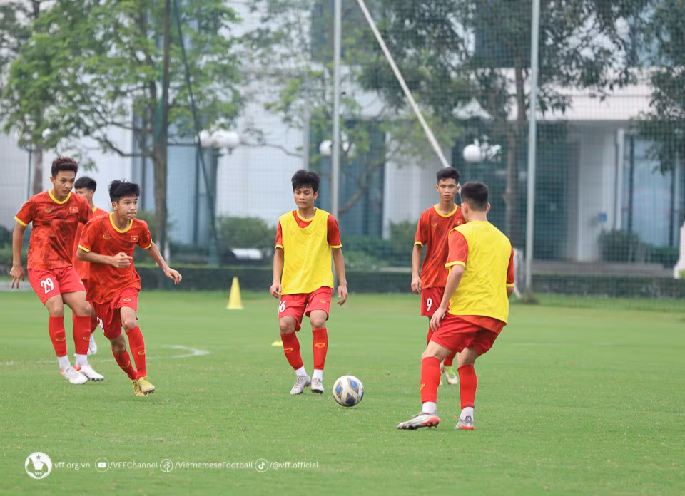 Vietnam se prepara para la fase final de la Copa Asiática sub-17 ảnh 1