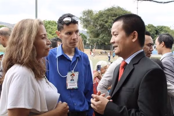 Fomentan Vietnam y Venezuela intercambio pueblo a pueblo ảnh 2