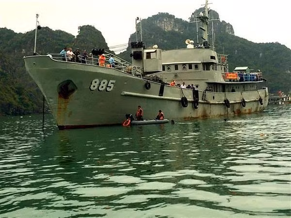 Encuentran cuerpo de cuarta víctima en el accidente de helicóptero en Quang Ninh ảnh 2