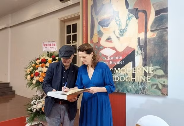 Investigadora francesa dedica 10 años a estudiar artes vietnamitas en período de antigua Indochina ảnh 2