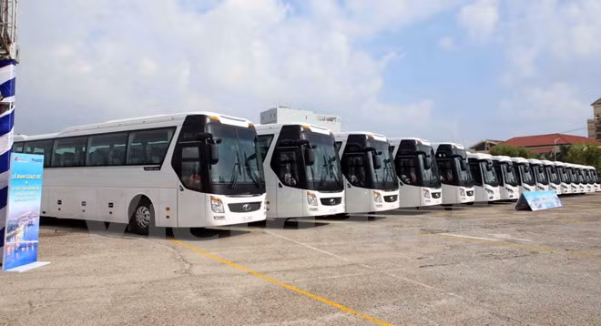 Ponen en servicios autobuses lanzadera para facilitar transportación de delegados en APEC 2017 ảnh 1 Ponen en servicios autobuses lanzadera para facilitar transportación de delegados en APEC 2017 ảnh 1