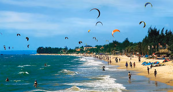 Provincia centrovietnamita de Binh Thuan se esfuerza por gestionar zonas costeras ảnh 1 Provincia centrovietnamita de Binh Thuan se esfuerza por gestionar zonas costeras ảnh 1