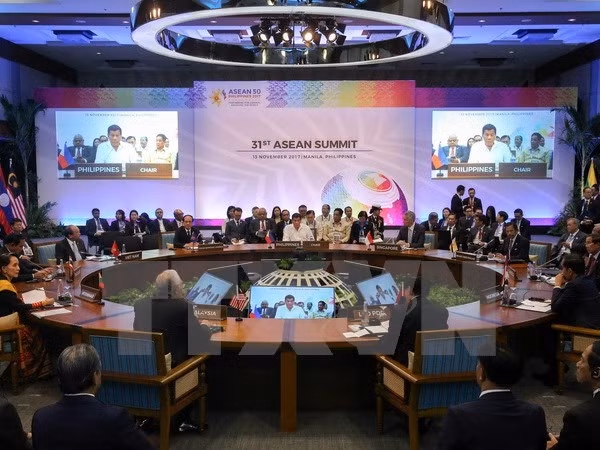 Premier vietnamita asiste a inauguración de XXXI Cumbre de ASEAN en Filipinas ảnh 1