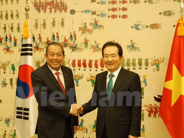 Vicepremier de Vietnam se reúne con máximo legislador de Sudcorea ảnh 1