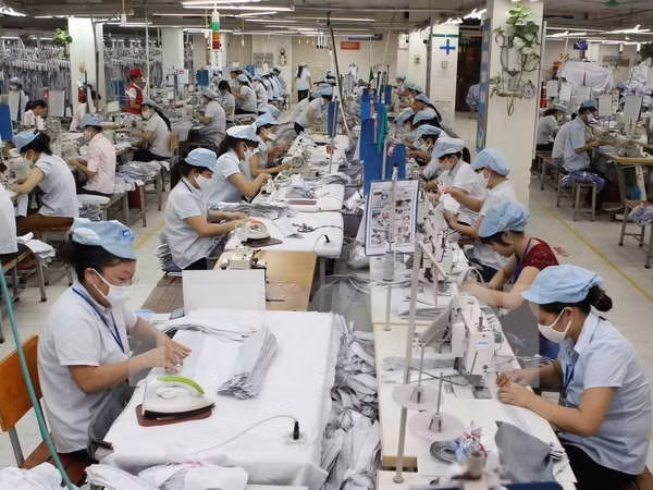 Vietnam registra superávit comercial récord en octubre ảnh 1