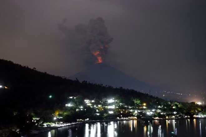 Indonesia: Prolongan tiempo de cierre de aeropuertos en Bali ante posible erupción volcánica ảnh 1 Indonesia: Prolongan tiempo de cierre de aeropuertos en Bali ante posible erupción volcánica ảnh 1