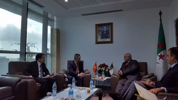 Vietnam y Argelia buscan promover cooperación económica ảnh 1