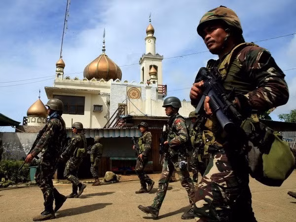 Policía filipina arresta a militante indonesio en Marawi ảnh 1 Policía filipina arresta a militante indonesio en Marawi ảnh 1