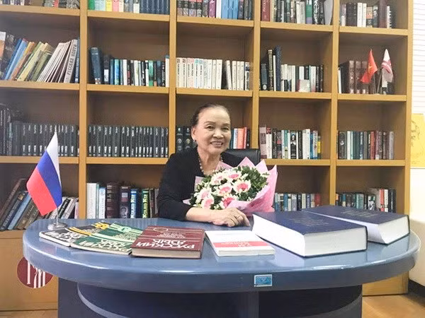 Condecorada profesora vietnamita con medalla de Estado de Rusia ảnh 1 Condecorada profesora vietnamita con medalla de Estado de Rusia ảnh 1