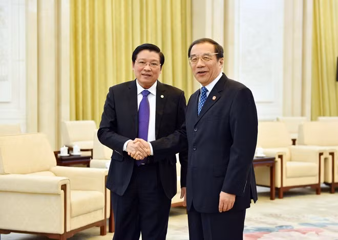 Delegación del Partido Comunista de Vietnam visita China ảnh 1