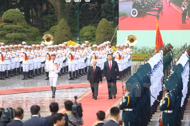 Máximo dirigente partidista de Vietnam recibe a Xi Jinping ảnh 1