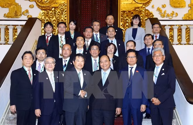  Vietnam apoya aumento de inversiones japonesas en todas las esferas, dice premier ảnh 1