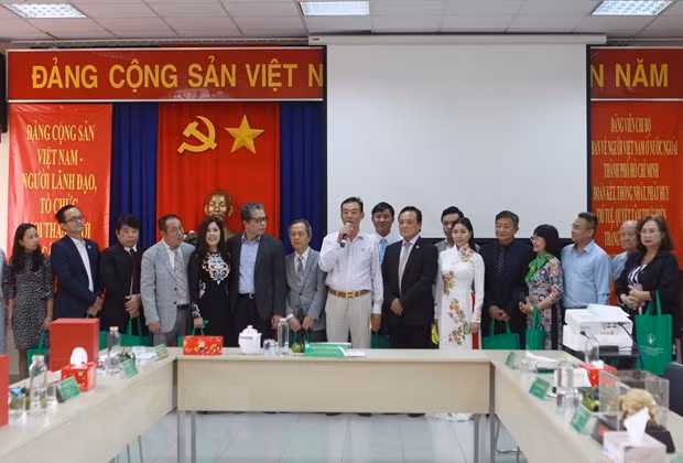 Vietnamitas en ultramar contribuyen activamente al país, según oficiales ảnh 2 Vietnamitas en ultramar contribuyen activamente al país, según oficiales ảnh 2