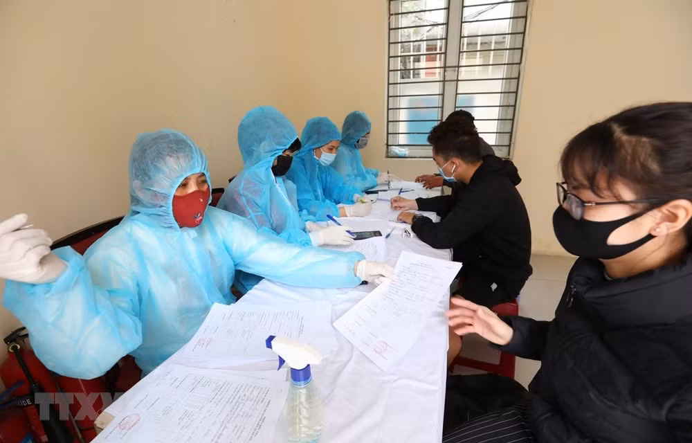 Vietnam cierra el sábado con seis nuevos casos del COVID-19 ảnh 1