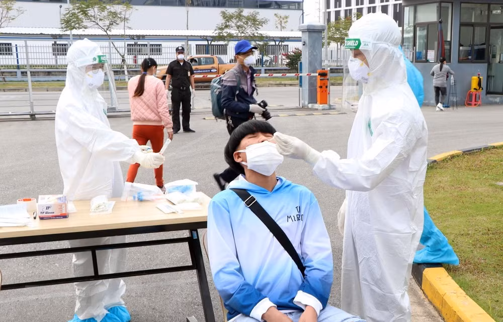 Vietnam registra 40 casos nuevos de COVID-19 ảnh 1