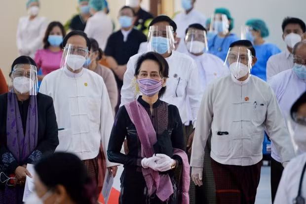 Myanmar: detenida la líder Aung San Suu Kyi ảnh 1