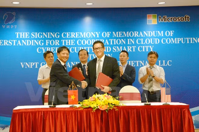 Grupo vietnamita y Microsoft firman acuerdo de cooperación estratégica ảnh 1