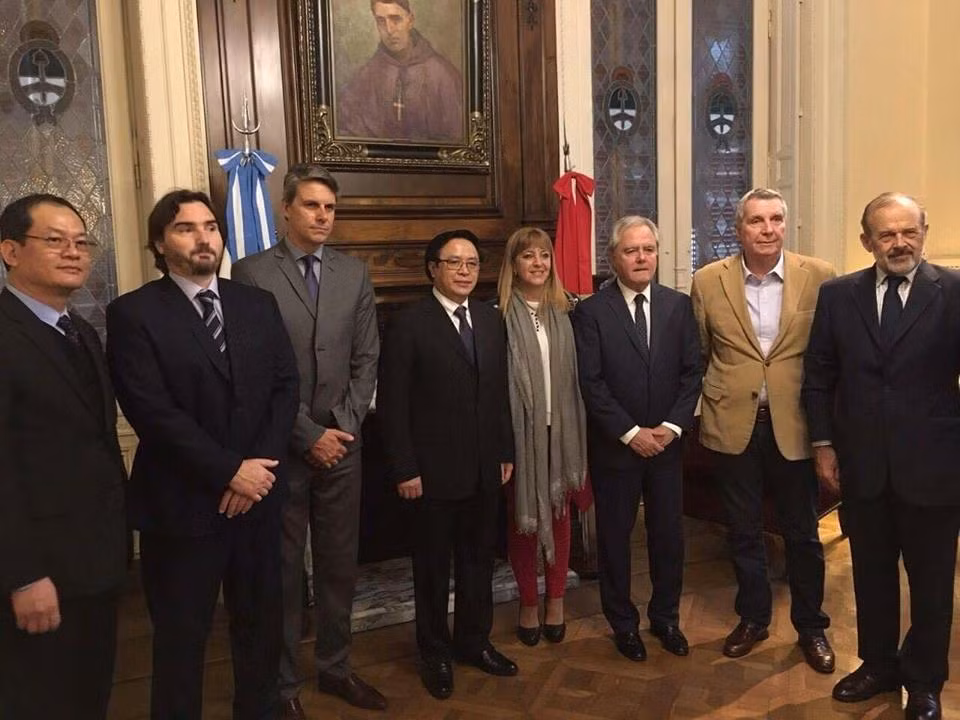 Vietnam intensifica relaciones con Argentina ảnh 1