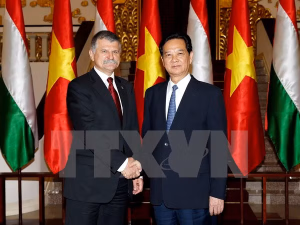Hungría considera Vietnam como su socio importante ảnh 1