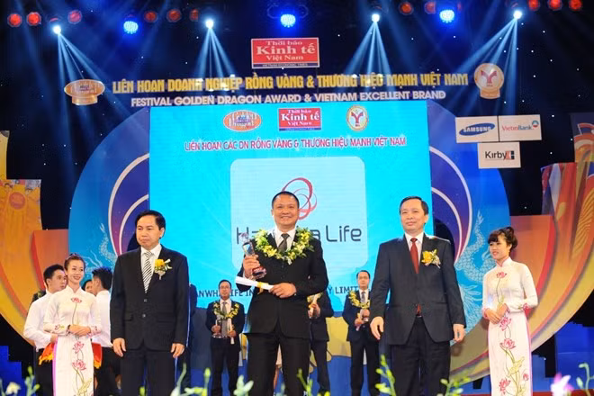 Hanwha Life aspira a ser quinta mayor empresa de seguro de vida en Vietnam ảnh 1
