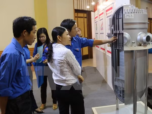 Efectúan foro-exhibición sobre desarrollo de electricidad nuclear ảnh 1 Efectúan foro-exhibición sobre desarrollo de electricidad nuclear ảnh 1