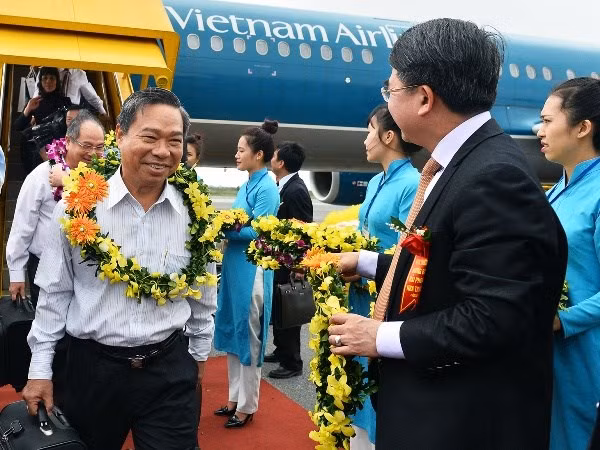 Entrada en operación ruta aérea Nha Trang-Hai Phong ảnh 1