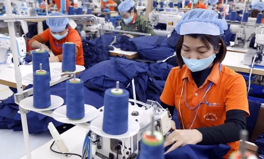 Exportaciones textiles de Vietnam por alcanzar 44 mil millones de dólares en 2024 ảnh 1