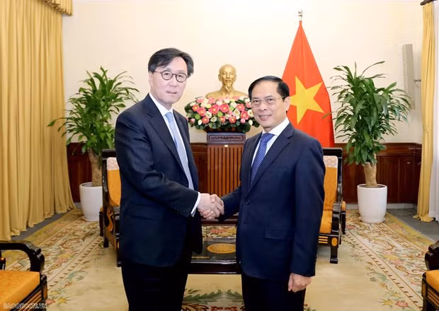 Robustecen relaciones entre Vietnam y Corea del Sur ảnh 1