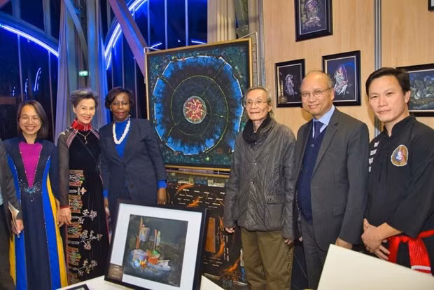 Artistas vietnamitas ganan premios del Foro Económico Francófono ảnh 1 Artistas vietnamitas ganan premios del Foro Económico Francófono ảnh 1
