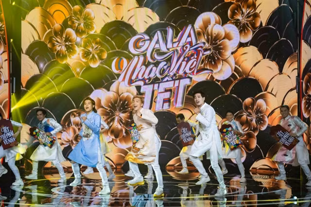 Jóvenes cantantes vietnamitas celebran el Año Nuevo Lunar ảnh 1 Jóvenes cantantes vietnamitas celebran el Año Nuevo Lunar ảnh 1