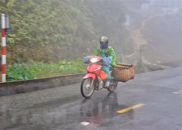 Norte de Vietnam permanece bajo frío intenso y lluvias ảnh 2 Norte de Vietnam permanece bajo frío intenso y lluvias ảnh 2