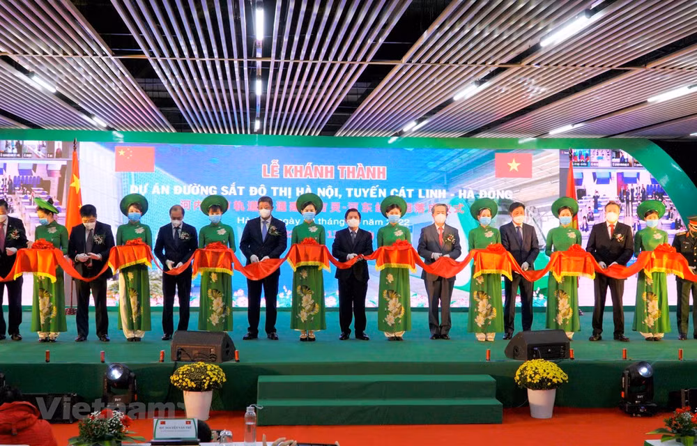 Inauguran tramo elevado Cat Linh-Ha Dong de proyecto ferrocarril urbano de Hanoi ảnh 1