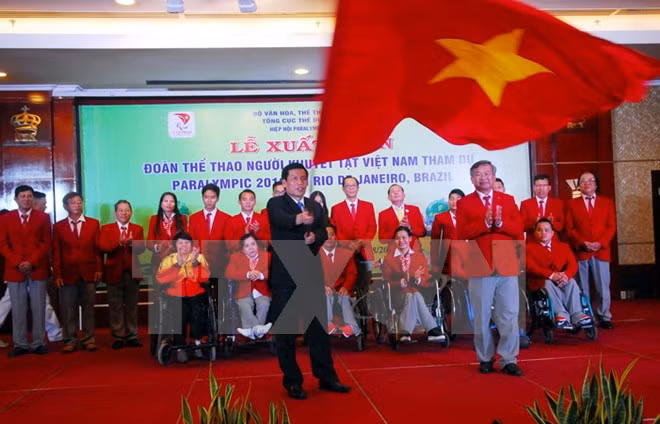 Atletas vietnamitas parten para Juegos Paralímpicos Rio 2016 ảnh 1