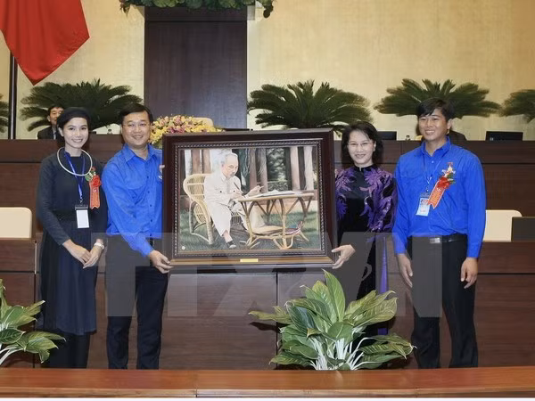 Honran en Vietnam a jóvenes ejemplares en seguimiento del ejemplo de Ho Chi Minh ảnh 1 Honran en Vietnam a jóvenes ejemplares en seguimiento del ejemplo de Ho Chi Minh ảnh 1