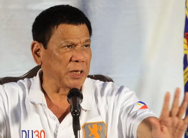 Filipinas: Duterte promete recompensas por policías implicados en narcotráfico ảnh 1 Filipinas: Duterte promete recompensas por policías implicados en narcotráfico ảnh 1