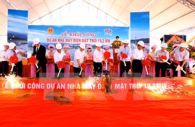 Construyen primera planta de energía solar en Quang Ngai ảnh 1