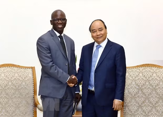 Premier vietnamita pide asesoramiento del Banco Mundial para el desarrollo de alta tecnología ảnh 1
