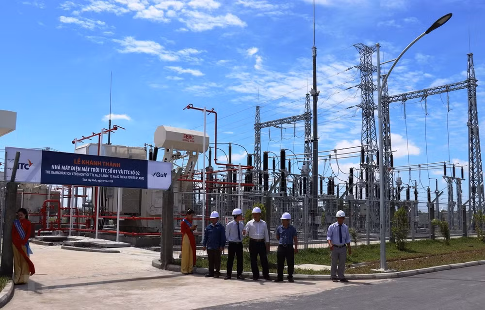 Inauguran dos nuevas plantas solares en Vietnam construidas con participación de Tailandia ảnh 1