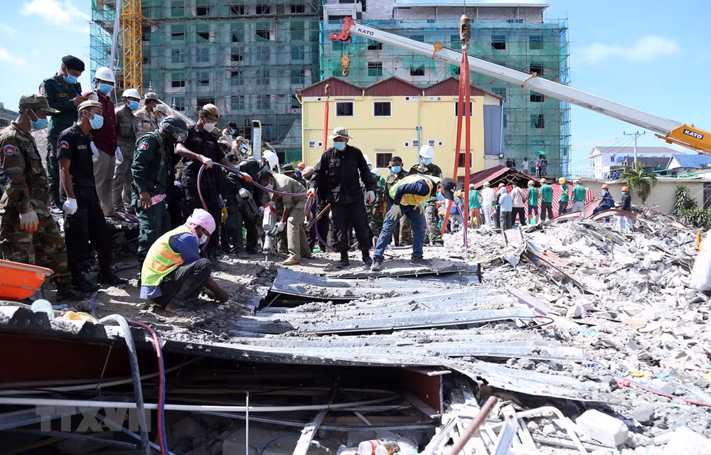 Procesa Camboya a cuatro ciudadanos chinos por derrumbe de edificio que causó 28 muertes ảnh 1