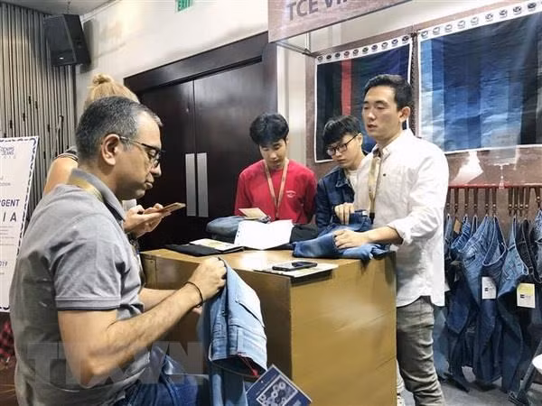 Atrae inversiones extranjeras y domésticas la industria de mezclilla vietnamita ảnh 1