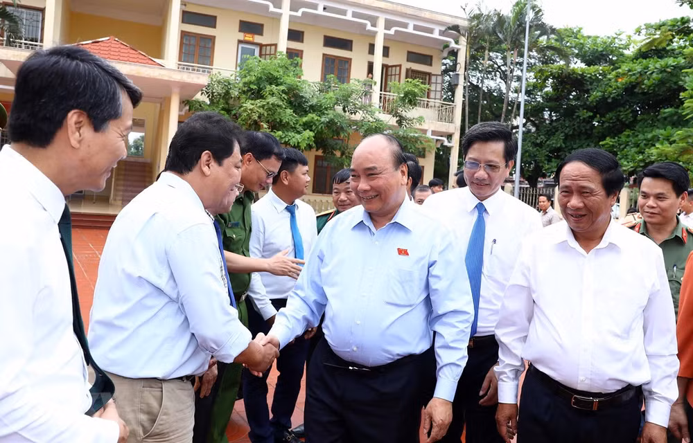 Premier de Vietnam dialoga con electores de ciudad de Hai Phong ảnh 1 Premier de Vietnam dialoga con electores de ciudad de Hai Phong ảnh 1