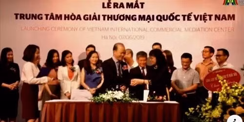 Inaugurado el primer centro de mediación comercial en Vietnam ảnh 1