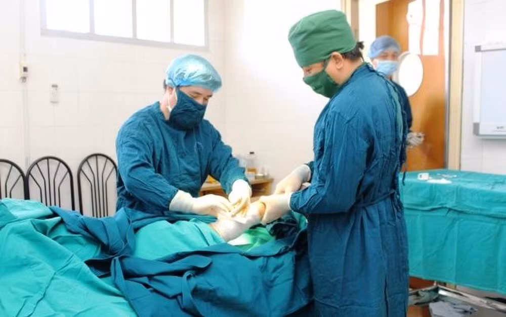 Realizan en Vietnam operaciones quirúrgicas gratuitas a niños de minorías étnicas ảnh 1