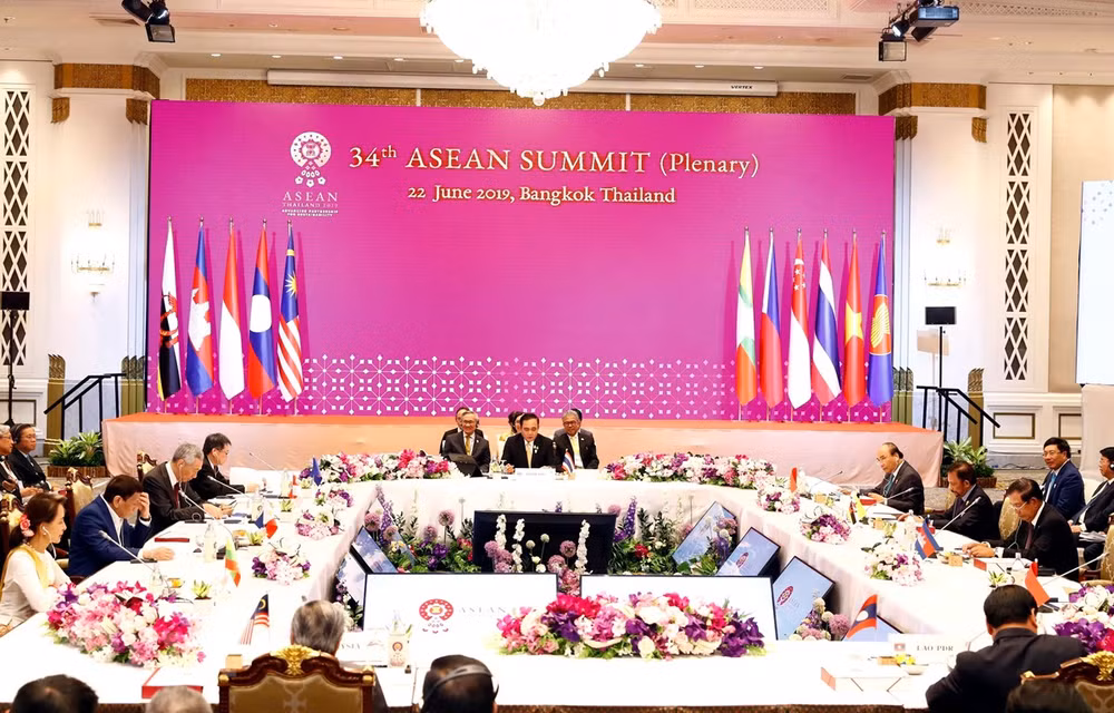 Aprueba ASEAN importantes documentos para construir una región de paz y estabilidad ảnh 1